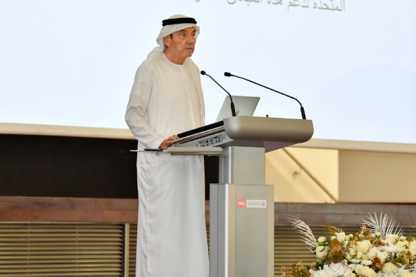 زكي نسيبة، الرئيس الأعلى للجامعة يعلن بداية العام الدراسي في جامعة الإمارات العربية المتحدة