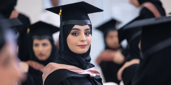 برنامج خريجي جامعة الإمارات المتخصصين (خبرة)