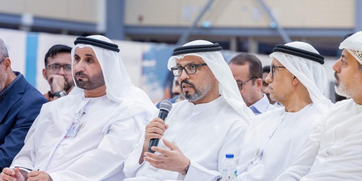 جامعة الإمارات تناقش "الذكاء الاصطناعي.. من الاستراتيجية إلى التطبيق" ضمن مبادرة "نقاشات أكاديمية"