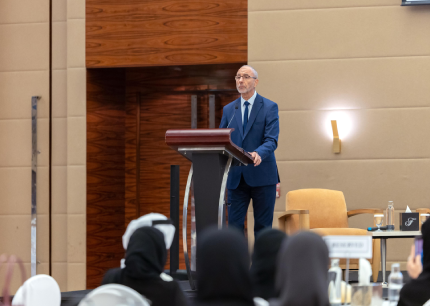 كلية الإدارة والاقتصاد بجامعة الإمارات العربية المتحدة تنظم ملتقى خريجيها 2026