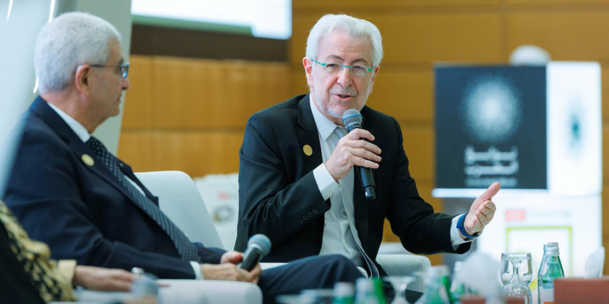 sliderImage  UAEU Hosts “Great Arab Minds Session” Celebrating Arab Contributions to Science and Society