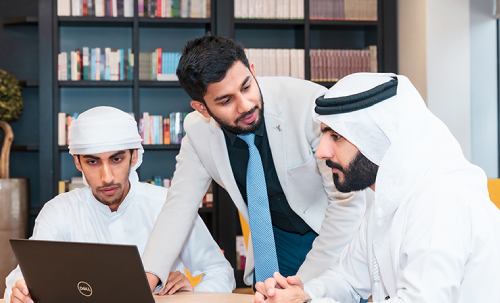 مركز جامعة الإمارات للسياسة العامة والقيادة